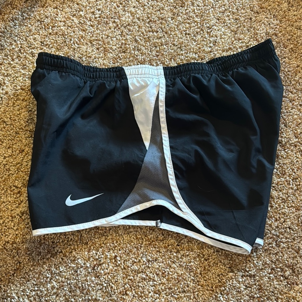 Nike Women's Tempo Shorts - Picture 5 of 5